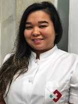 Karen Izumi, Doktersassistente